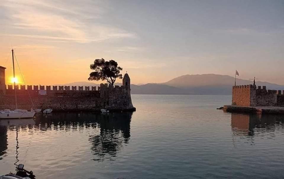 Casa Da Sogno Elegant Studio Nafpaktos Exteriör bild